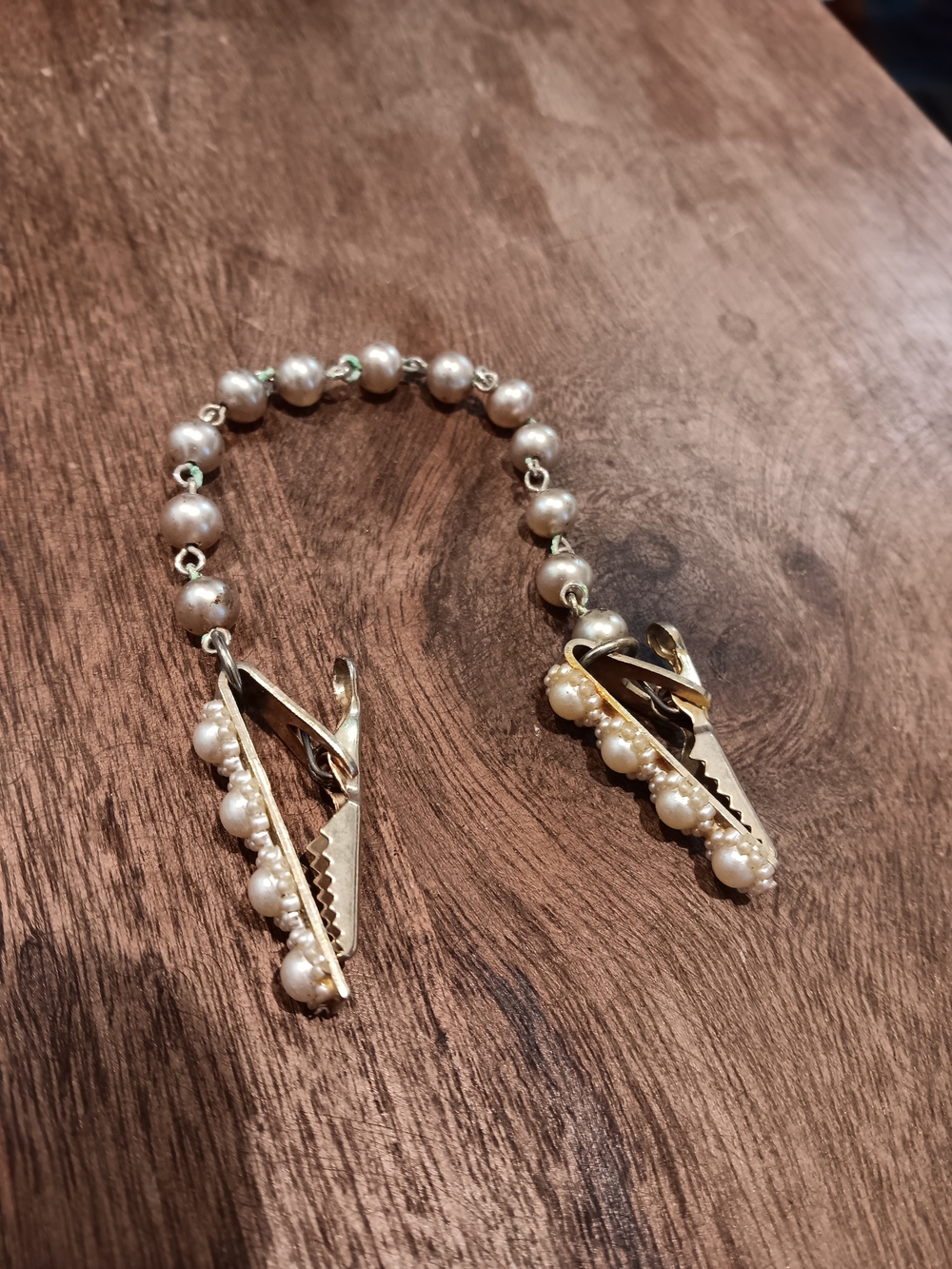 Vintage Pearl Sweater Guard